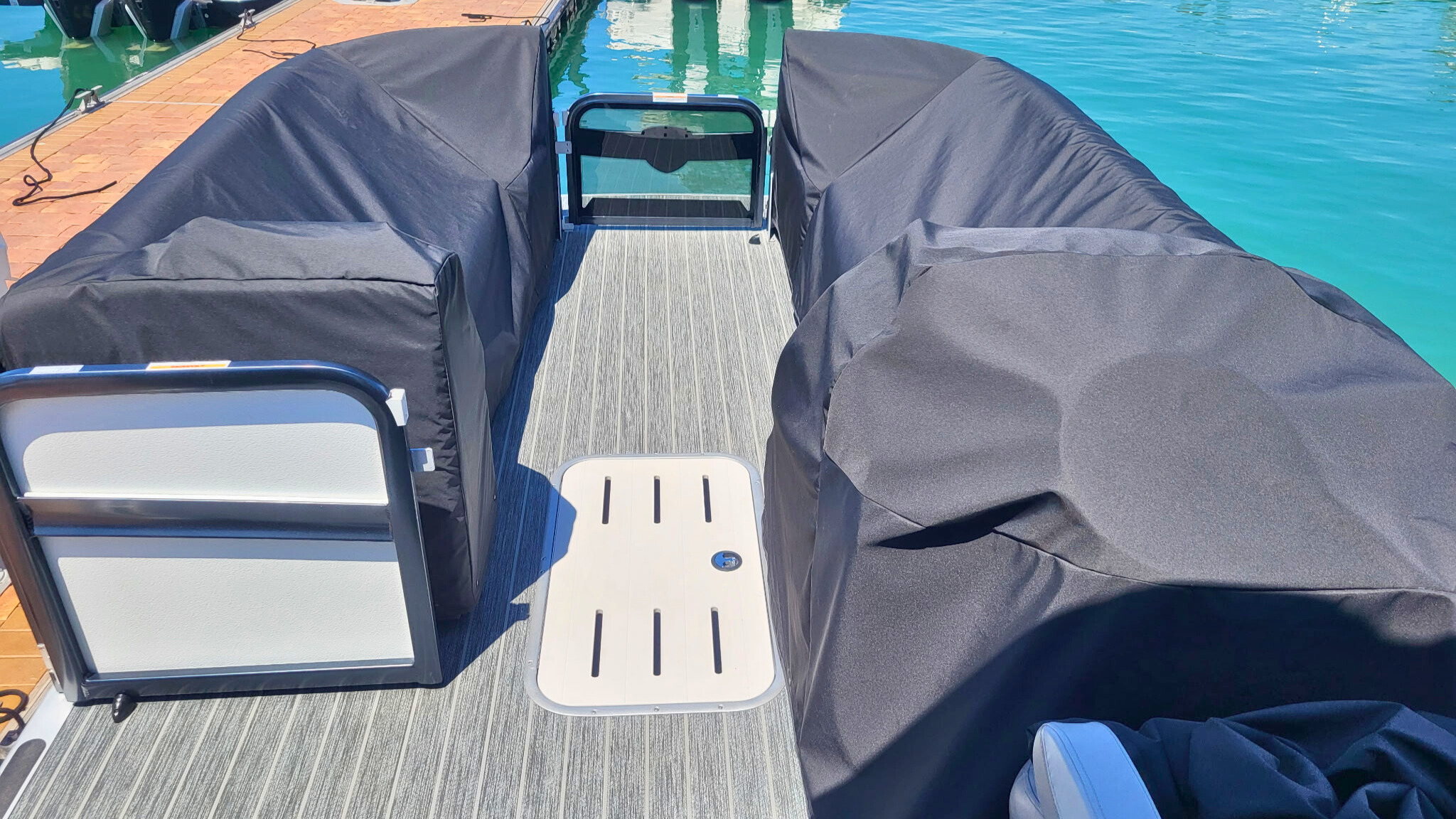 Beauty_Shot_32834050-8e71-410d-adef-81cda4734712 Canvas Boat Covers - Sarasota Marine Craftsmanship